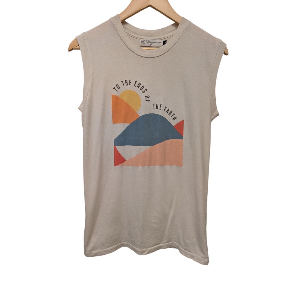 Graphic Sleeveless Tank Top in Cream with Sunrise Print